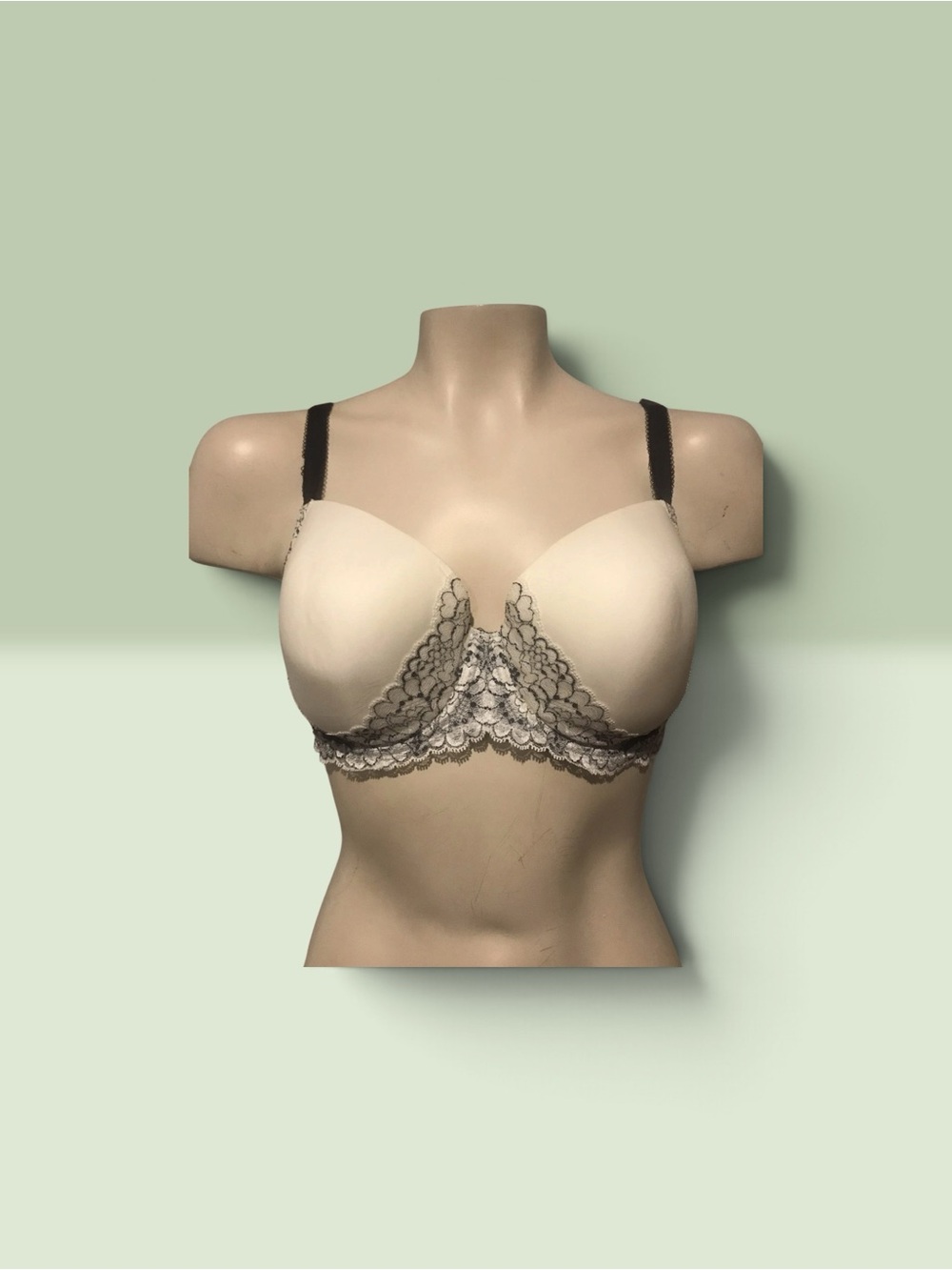 Victoria’s Secret DREAM ANGELS White W/ Lace Lined Demi Bra ~ Size 36DD